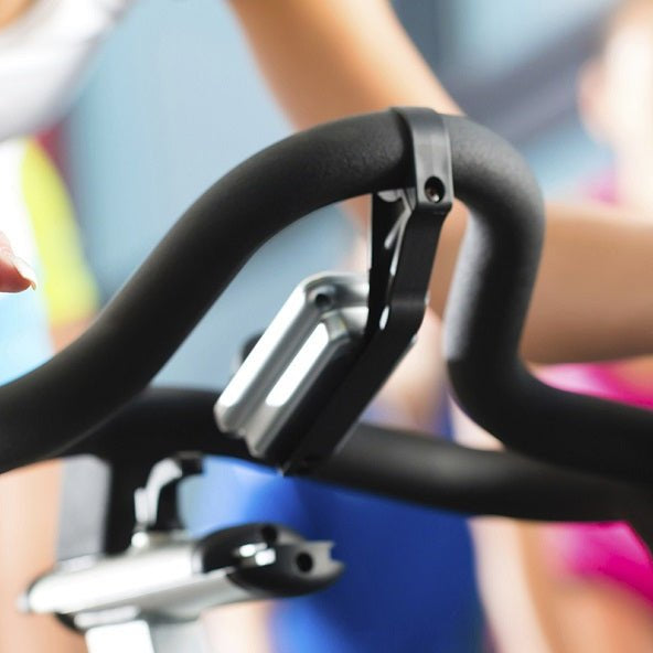 ¿Es lo mismo una bicicleta estática que una de spinning? - Fitness Tech