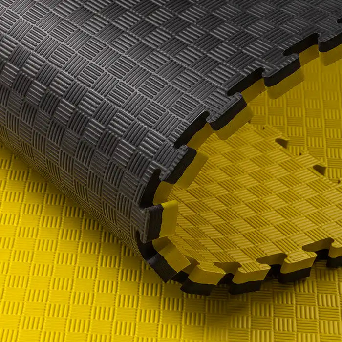 Profesjonalne puzzle tatami 100x100x4 cm czarno-żółte